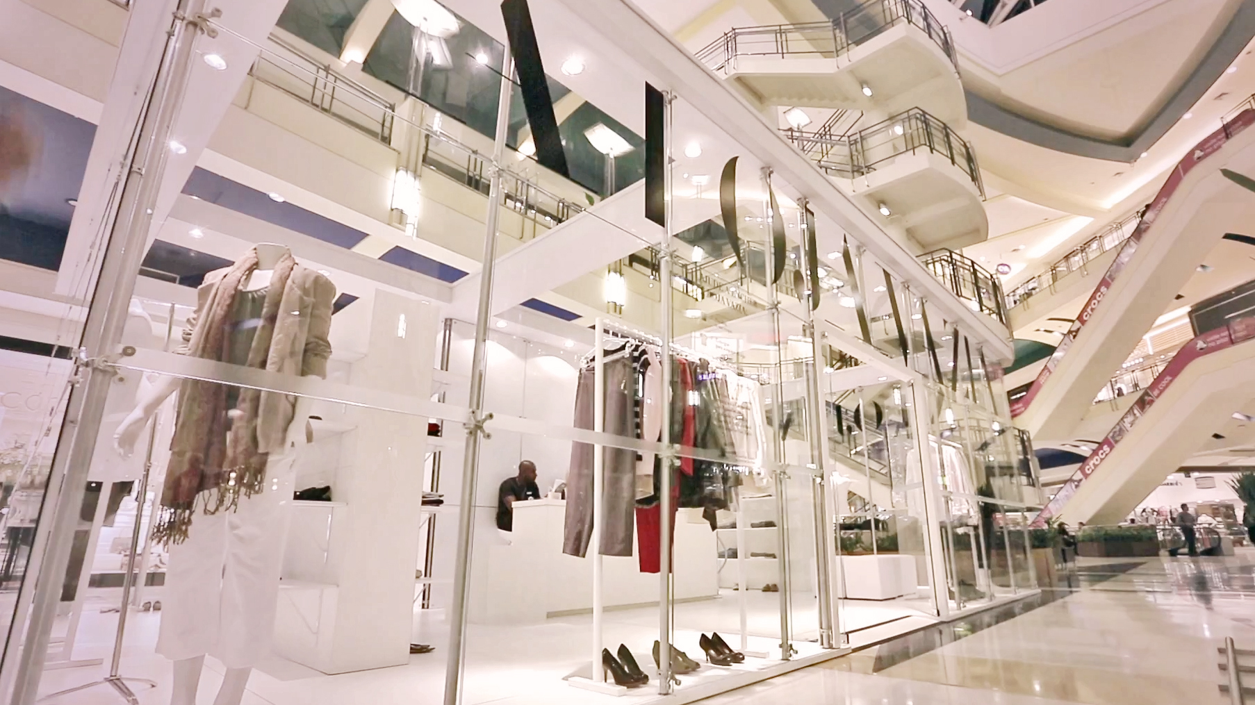 Start Your Own Clothing Store: Entrepreneur Press: 9781891984310