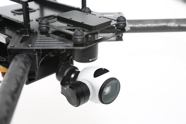 immagine di 3047157 inline m100 with x3 camera
