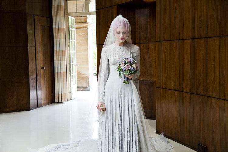 Gwen stefani''s wedding dress