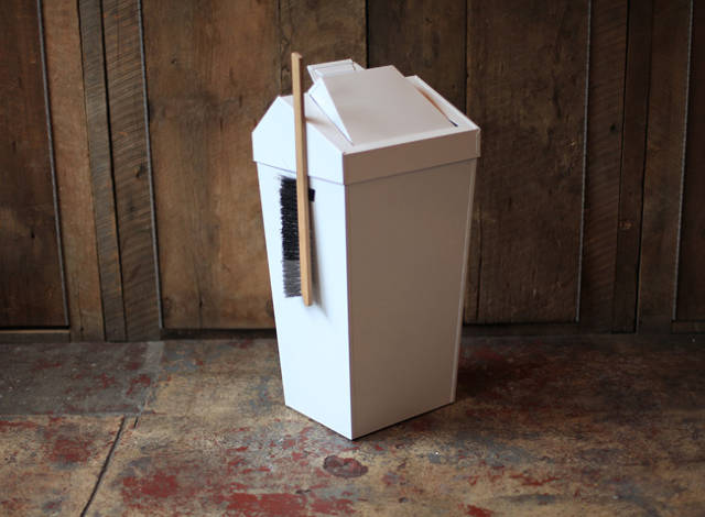 Simple Genius: A Trash Can With A Built-In Dustpan And Brush | Co ...