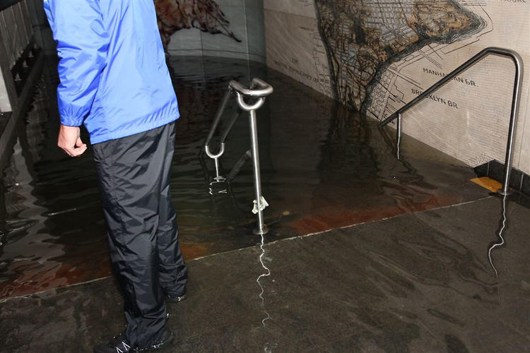 A Look Inside New York's Underwater Subways Co.Exist ideas + impact